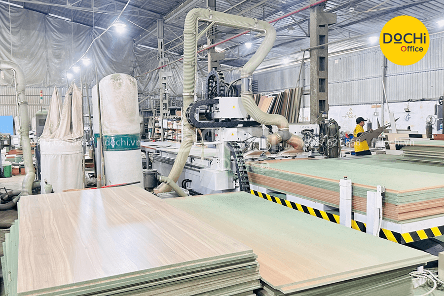 Quy mô xưởng sản xuất nội thất gỗ công nghiệp của DOCHI OFFICE